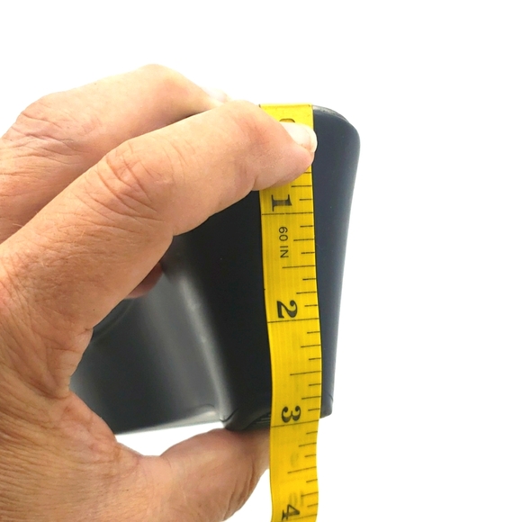 GUESS WEDGE FLIP FLOPS - Picture 11 of 14